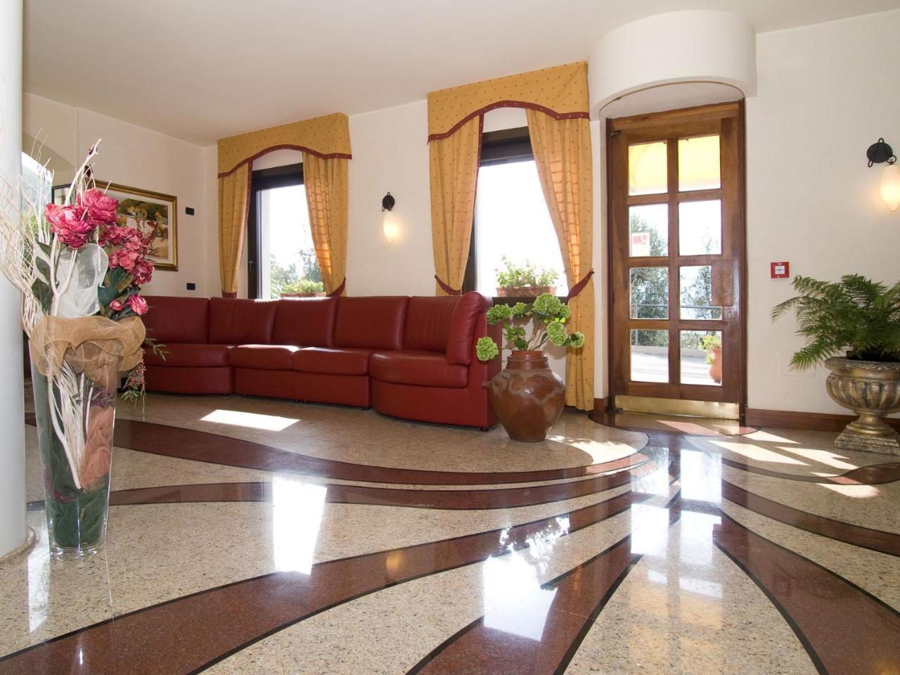 Hotel Bellavista مالتشيزينيه المظهر الخارجي الصورة